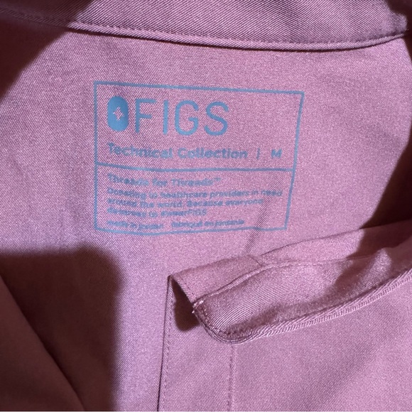 FIGS Rafaela Oversized Scrub Top Pink Mauve Size M - Picture 10 of 11